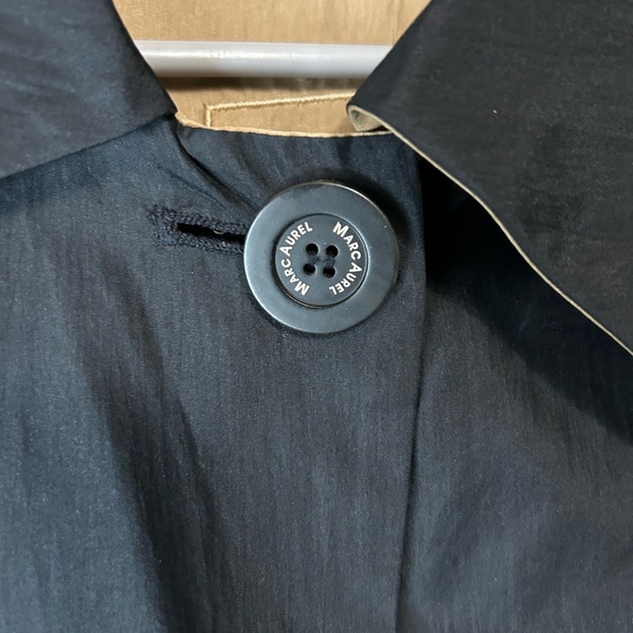 Women’s black and gold reversible jacket - Picture 2 of 14